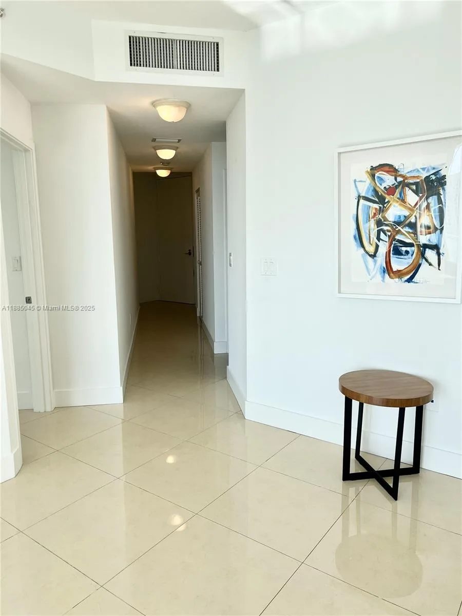 1111 SW 1st Ave # 1914, Miami, FL 33130 photo 6