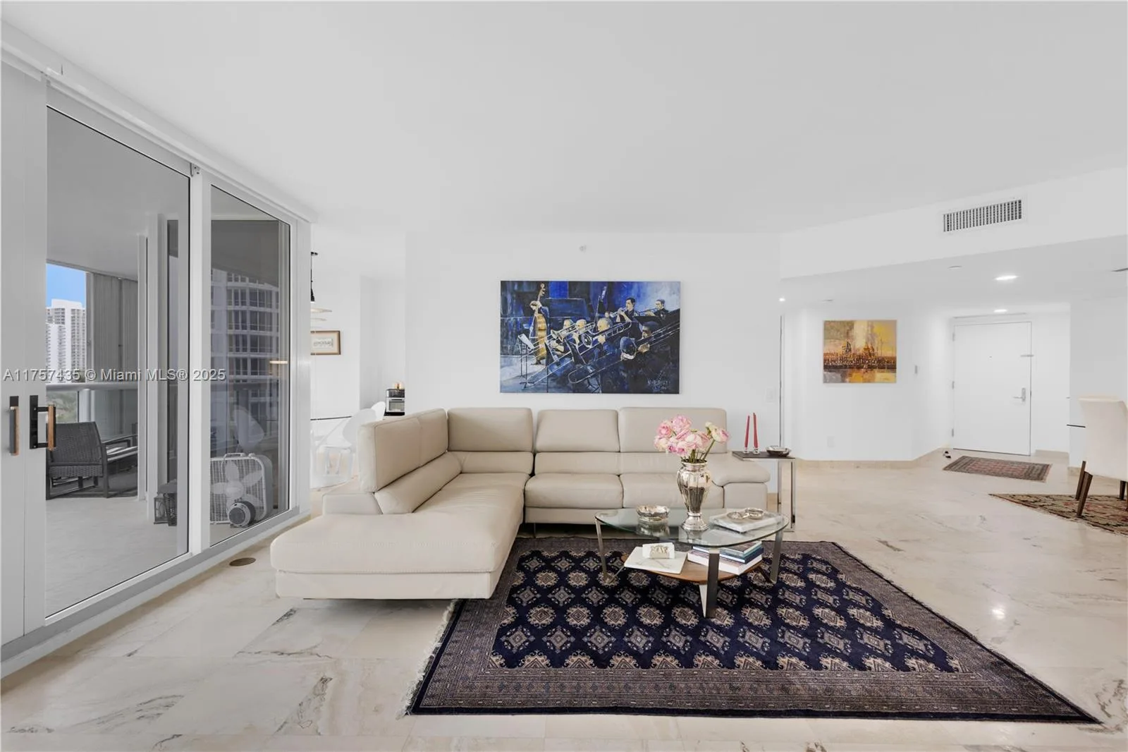 21055 Yacht Club Dr # 902, Aventura, FL 33180