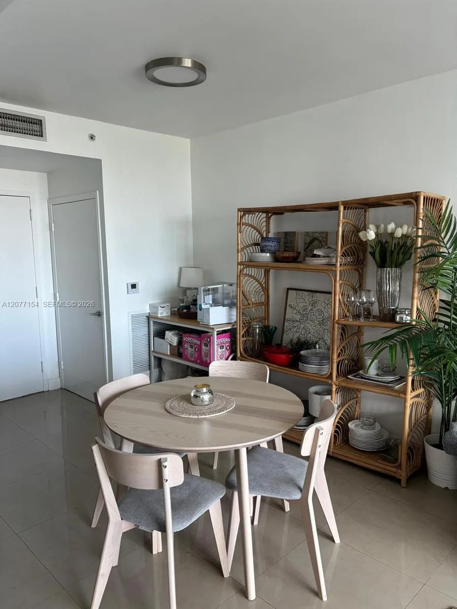 90 SW 3rd St # 1909, Miami, FL 33130 photo 2