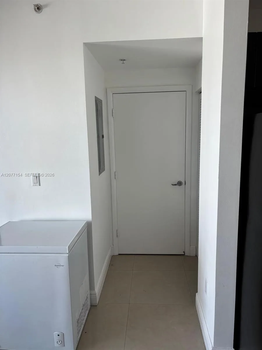 90 SW 3rd St # 1909, Miami, FL 33130 photo 4
