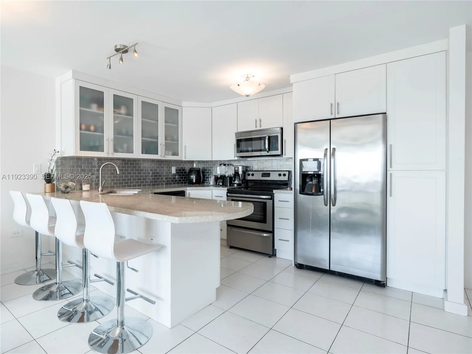 7135 Collins Ave # 1233, Miami Beach, FL 33141 photo 6