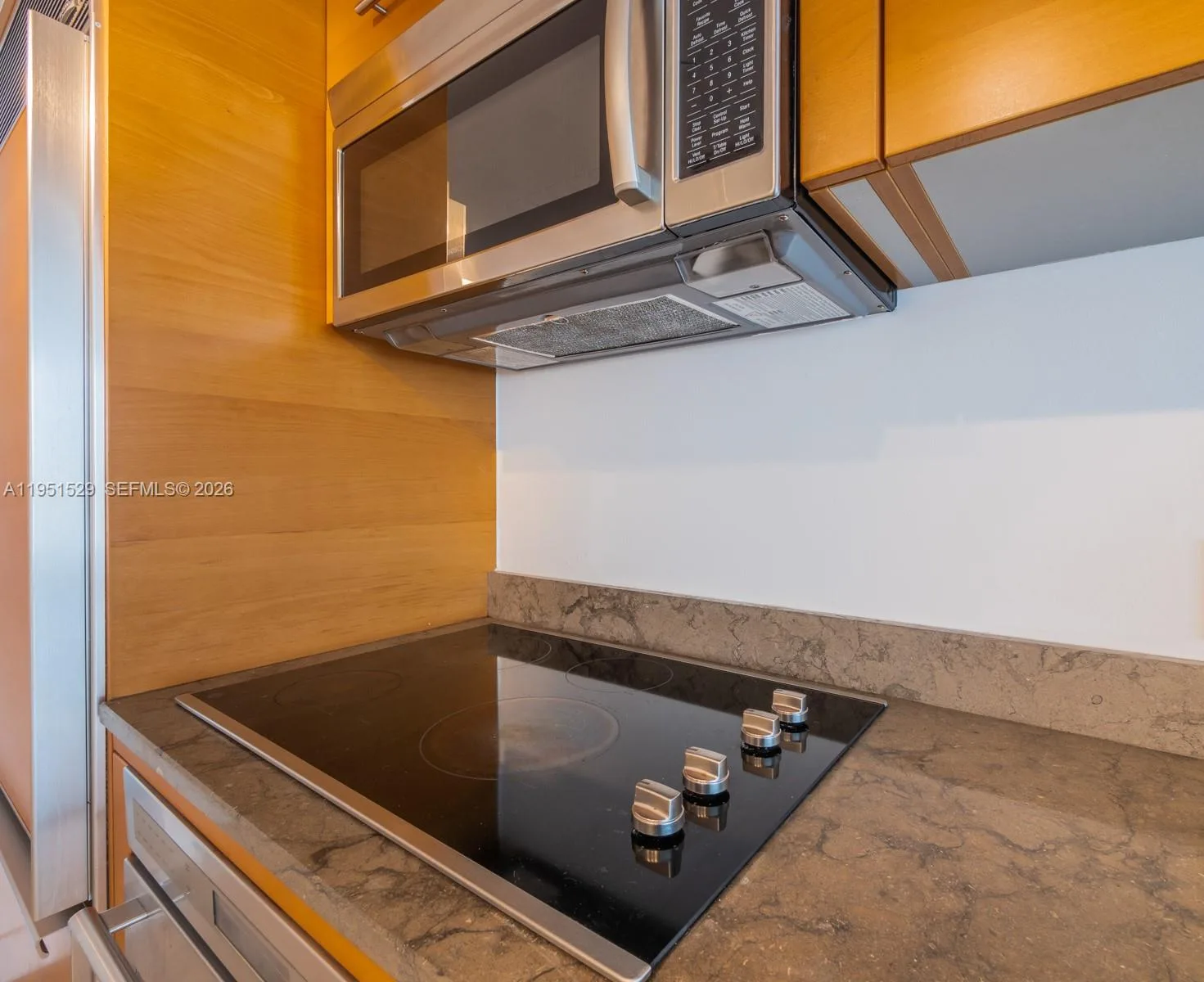 465 Brickell Ave # 2304, Miami, FL 33131 photo 4
