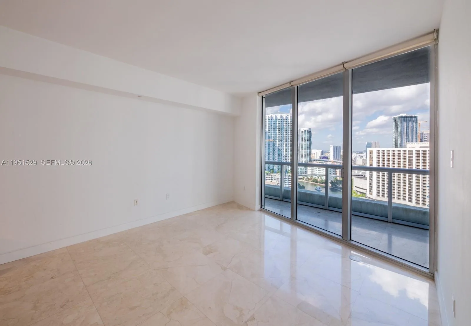 465 Brickell Ave # 2304, Miami, FL 33131 photo 5
