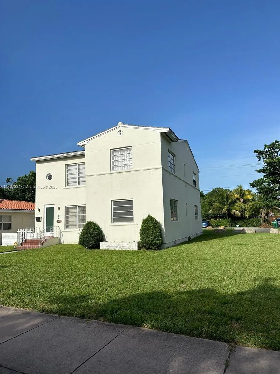 3621 Ponce De Leon Blvd, Coral Gables, FL 33134 photo 2