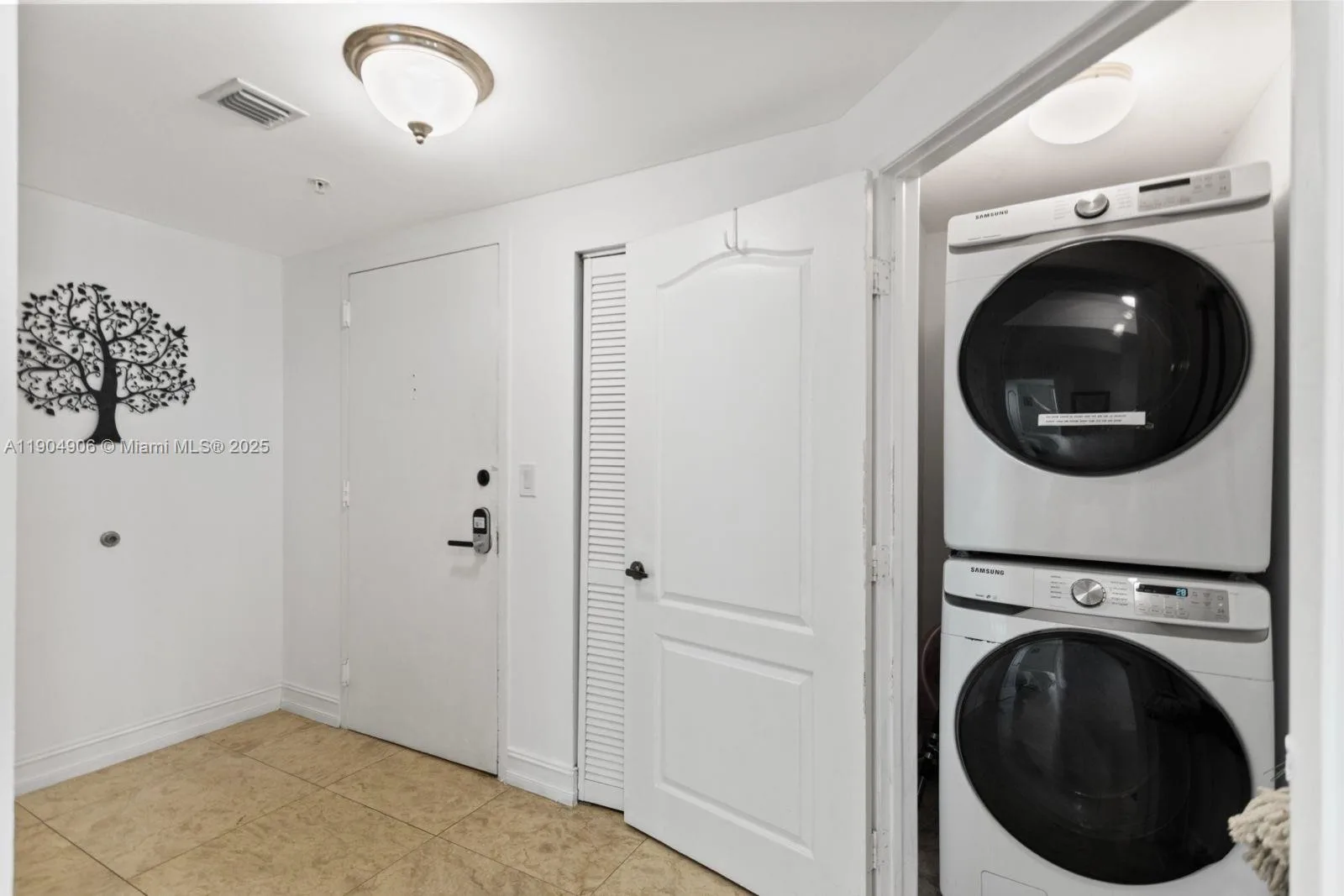 17555 Atlantic Blvd # PH7, Sunny Isles Beach, FL 33160 photo 11