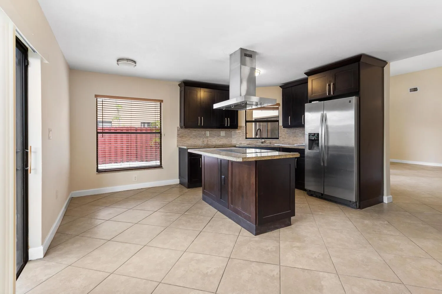 8871 SW 6th Street, Miami, FL 33174 photo 6