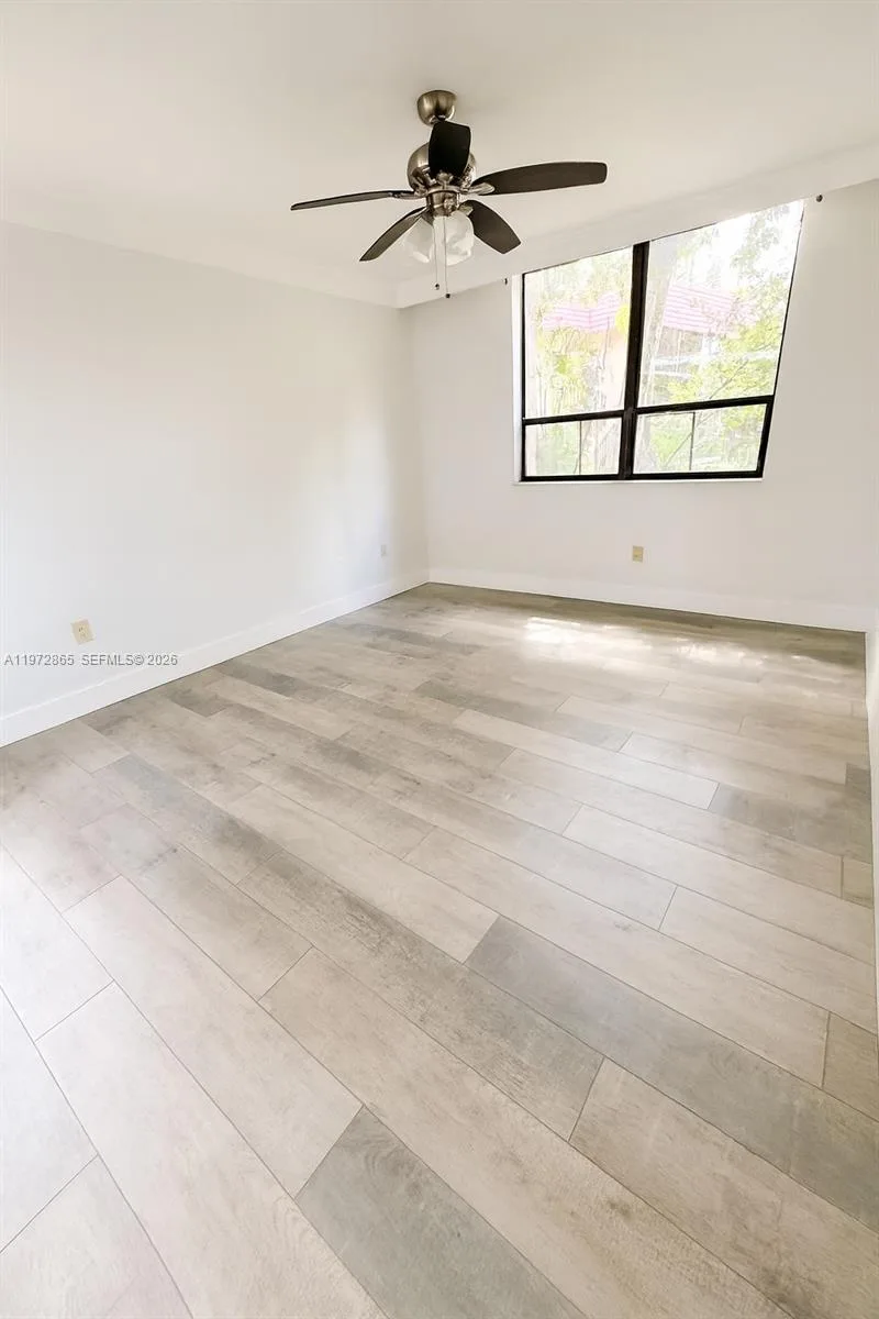 800 NE 199th St # 105D, Miami, FL 33179 photo 10