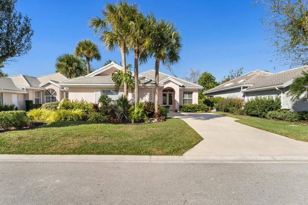 7504 SE Bay Cedar Circle, Hobe Sound, FL 33455 photo 2
