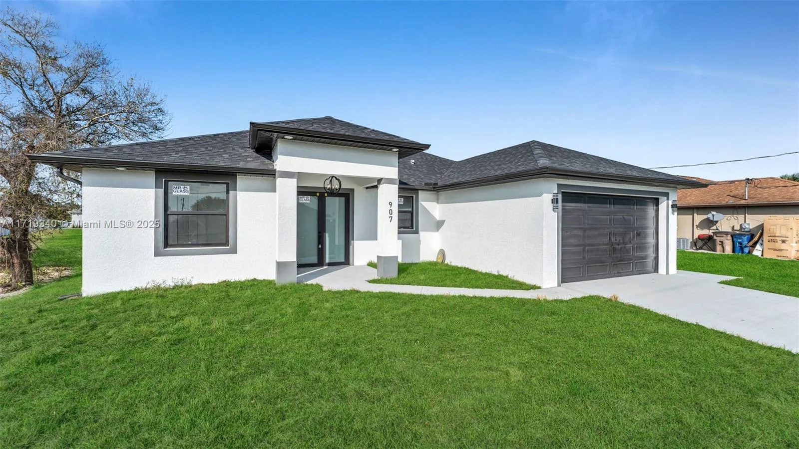 907 Chaplin Ave, Lehigh Acres, FL 33971 photo 2