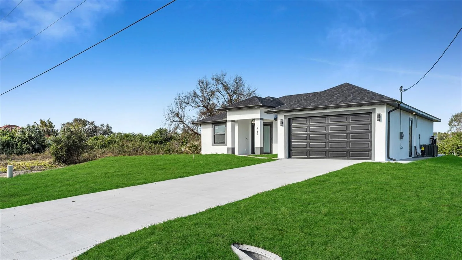 907 Chaplin Ave, Lehigh Acres, FL 33971 photo 3