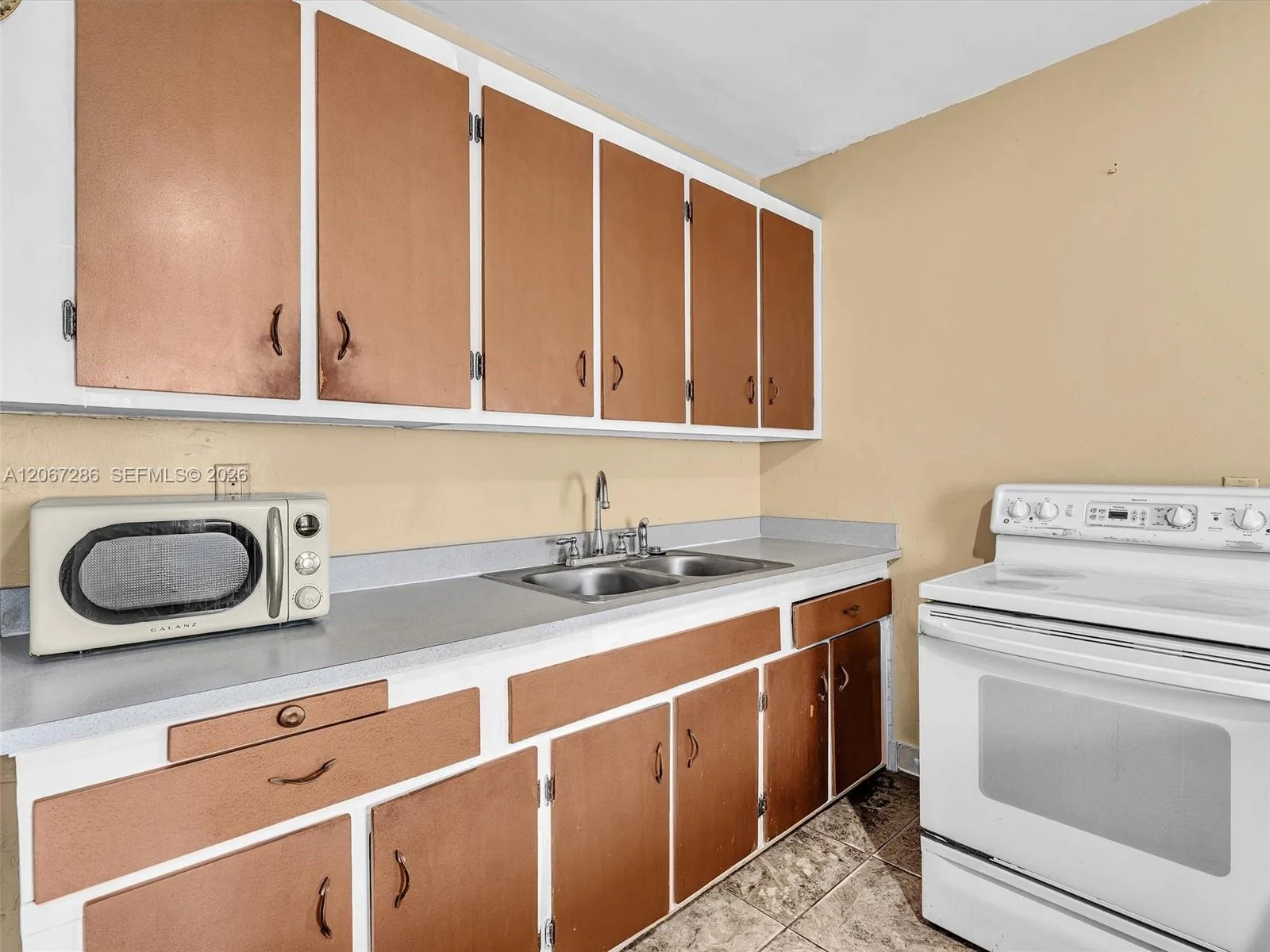 10 SW 72nd Ave, Miami, FL 33144 photo 10