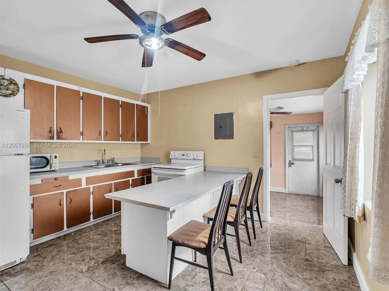 10 SW 72nd Ave, Miami, FL 33144 photo 8