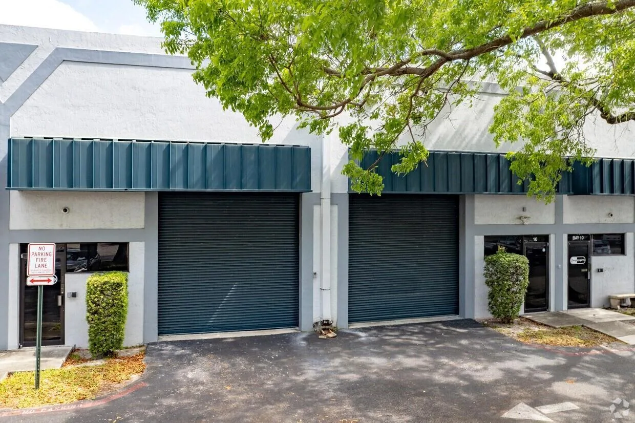 6741 W Sunrise Boulevard, Plantation, FL 33313 photo 5
