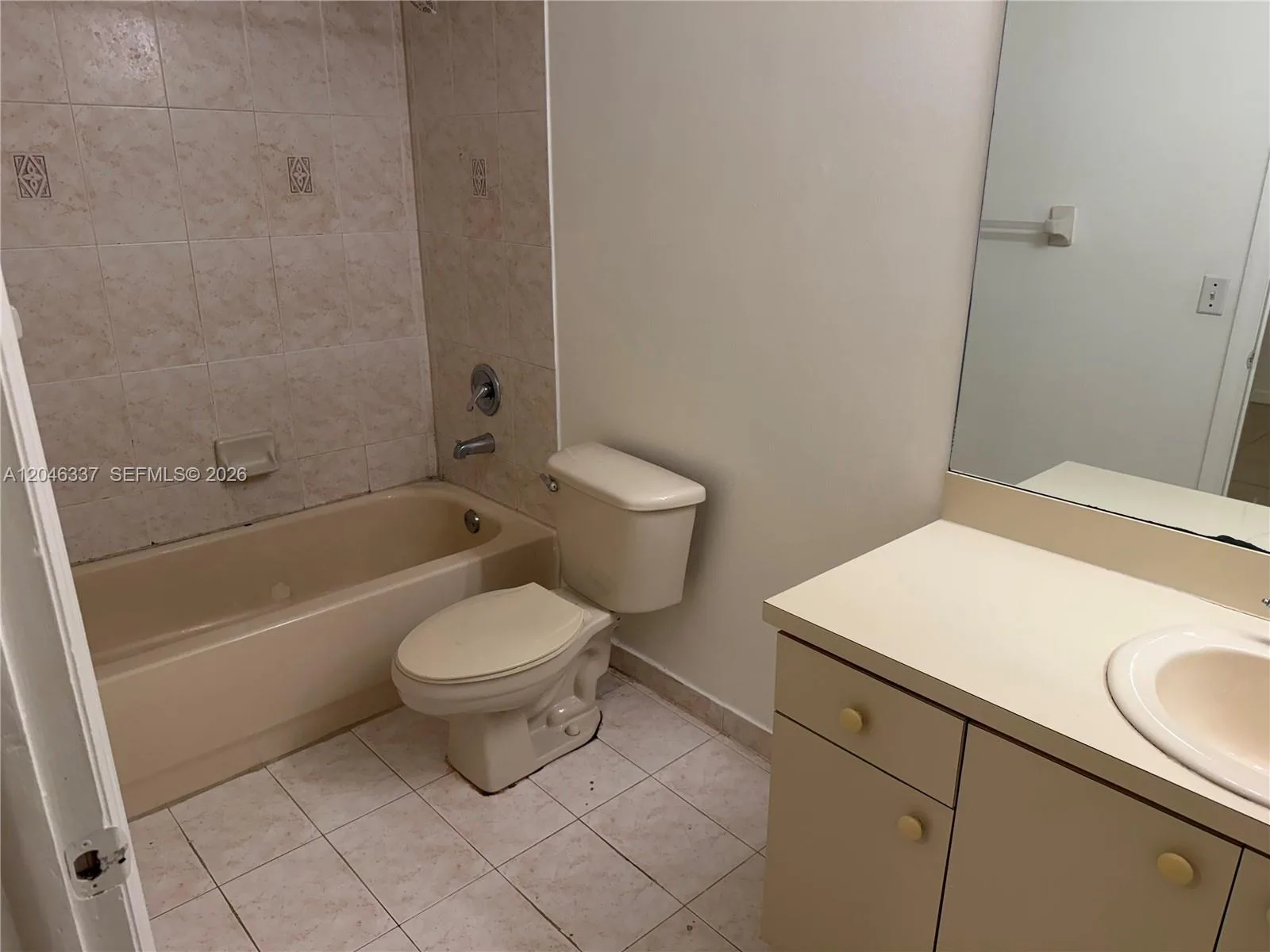925 NW 82nd Ave # 116-A, Miami, FL 33126 photo 8