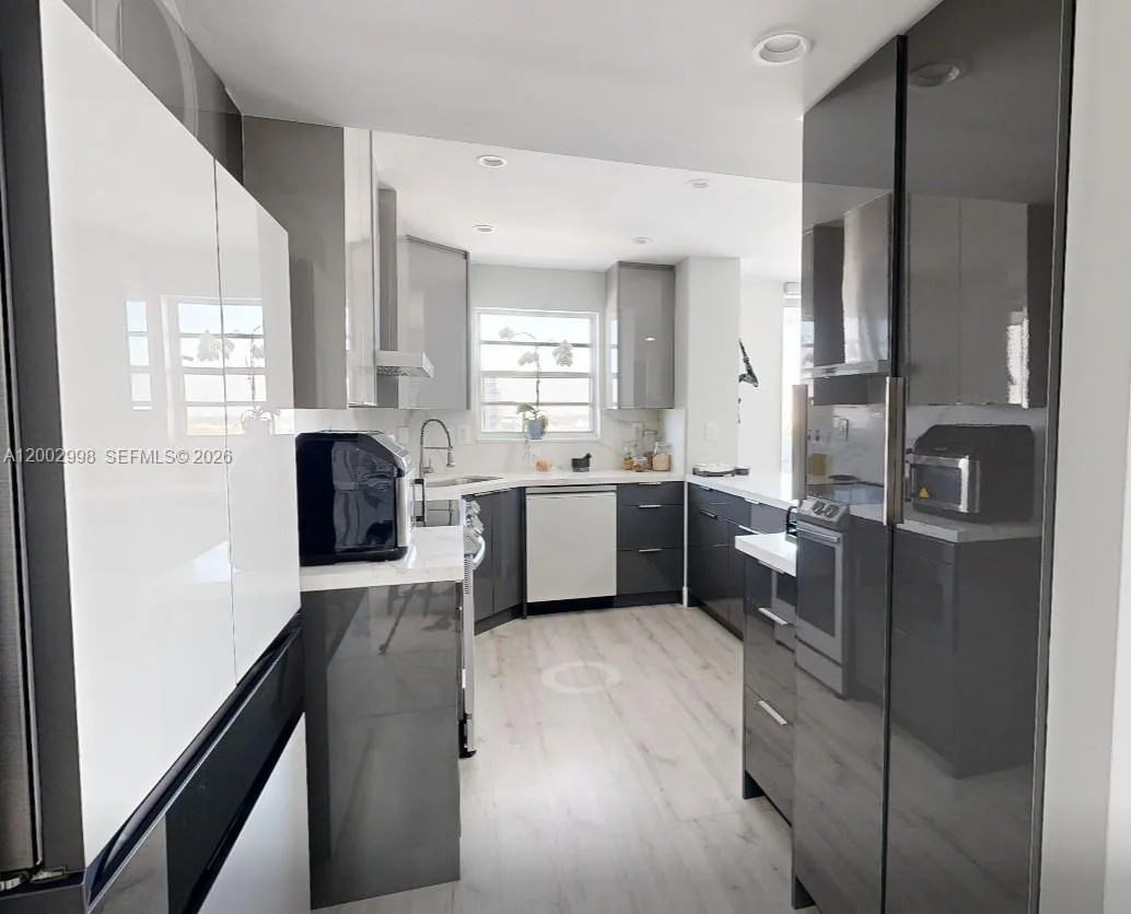 137 Golden Isles Dr # 1609, Hallandale Beach, FL 33009 photo 6