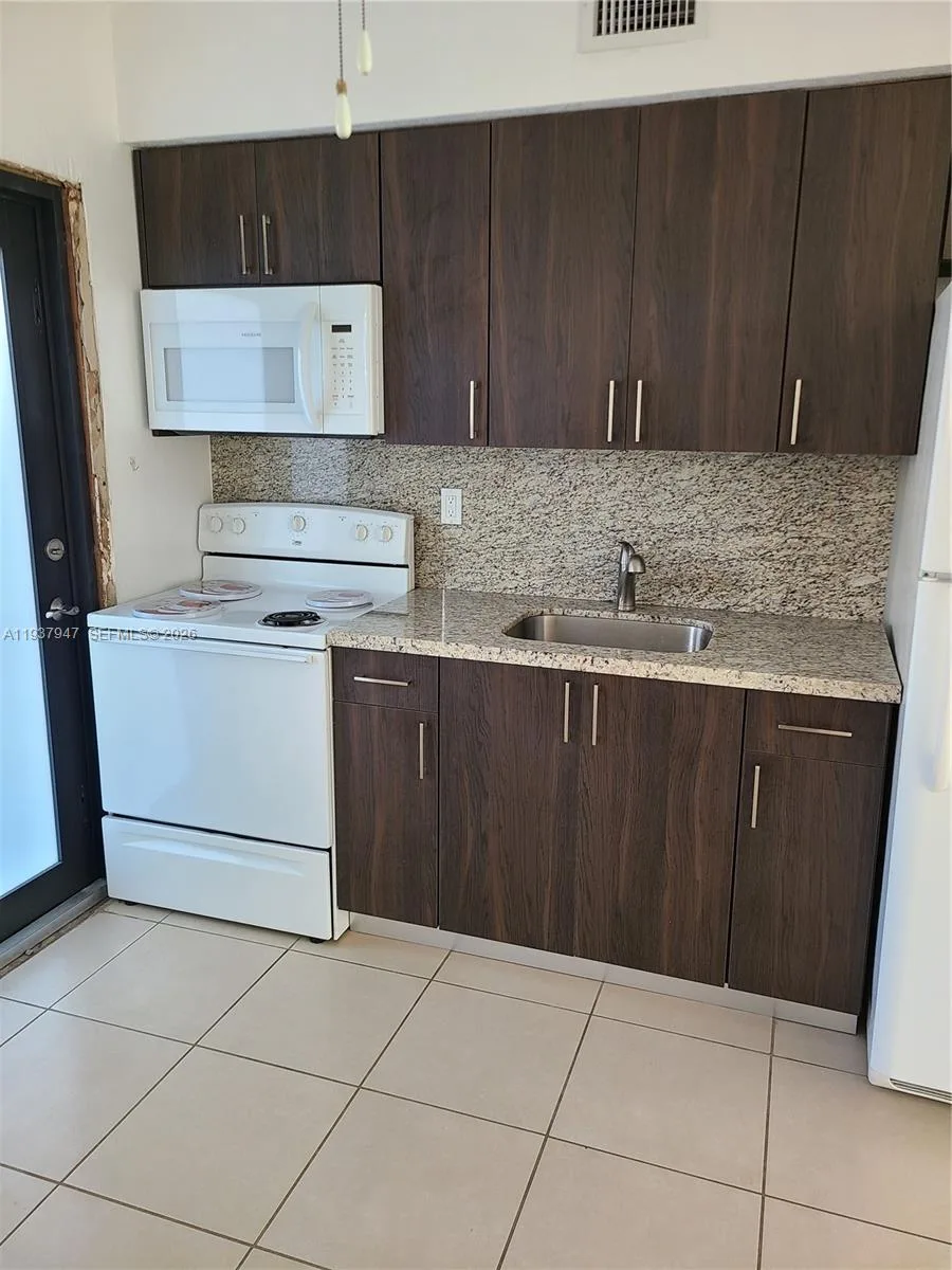 310-312 SW 36th Ave, Miami, FL 33135 photo 13