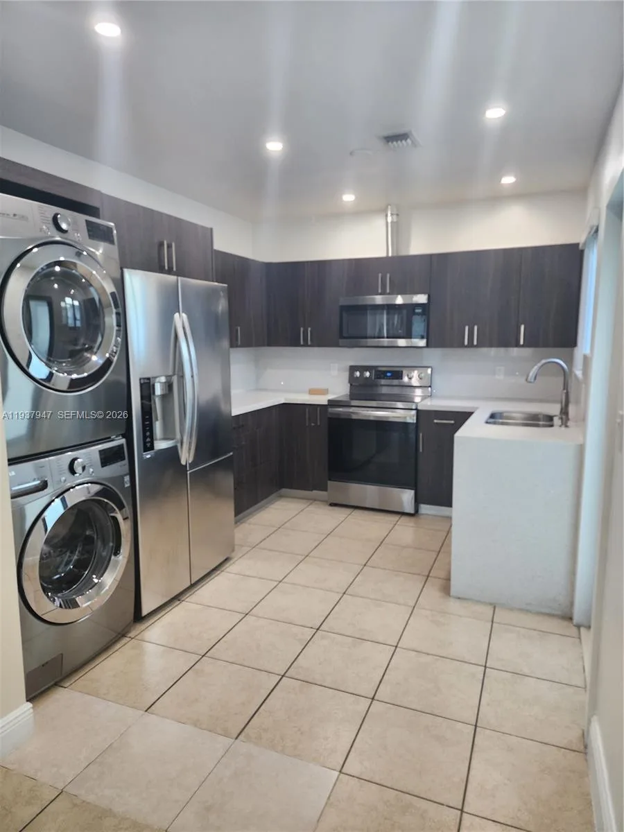 310-312 SW 36th Ave, Miami, FL 33135 photo 2