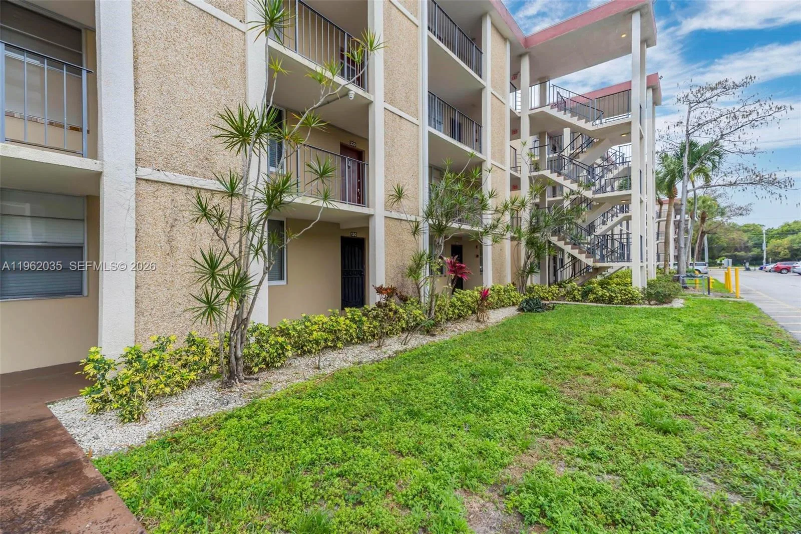 2649 NW 48th Ter # 130, Lauderdale Lakes, FL 33313 photo 3