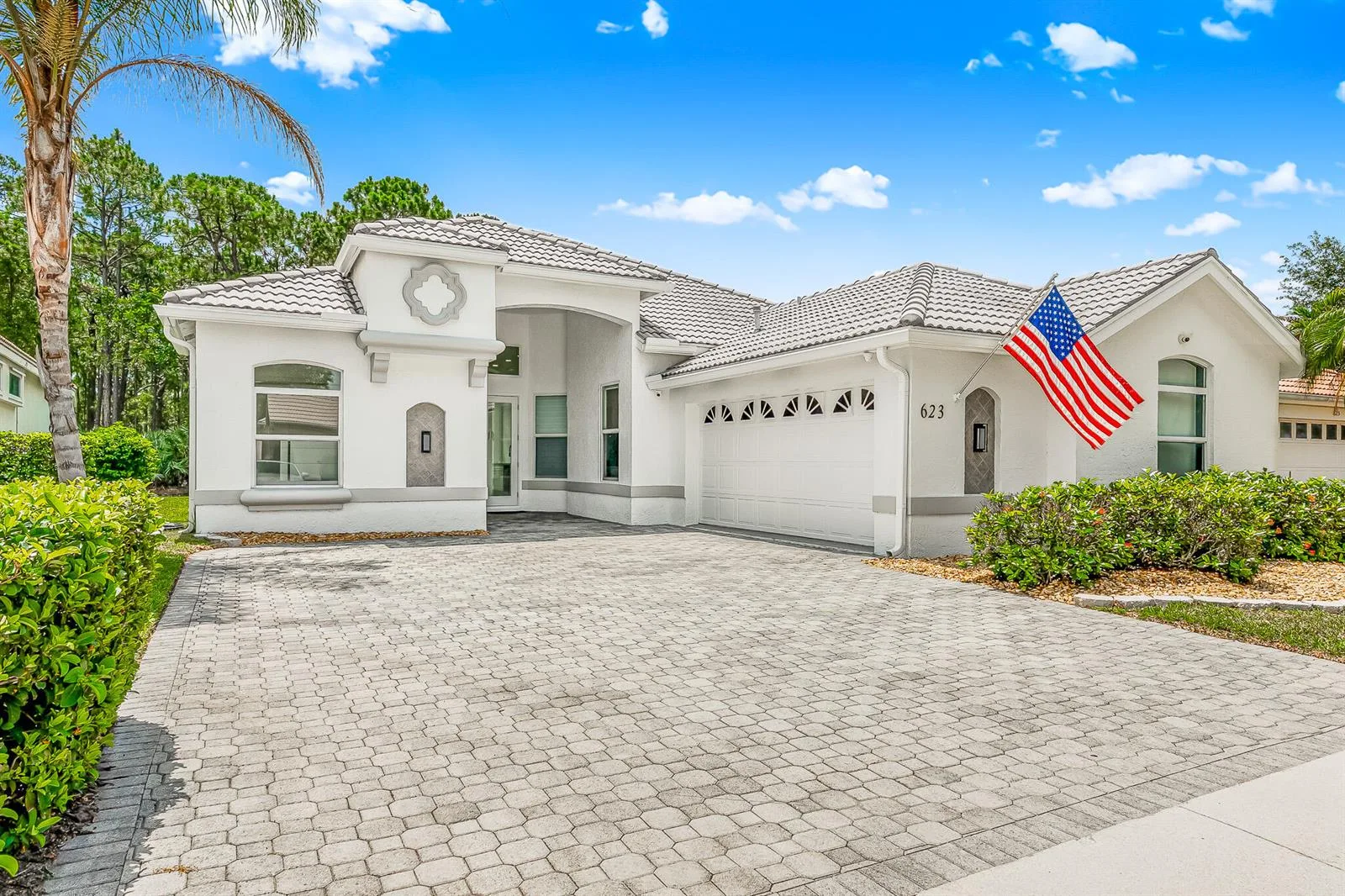 623 SW Lake Charles Circle, Port St. Lucie, FL 34986