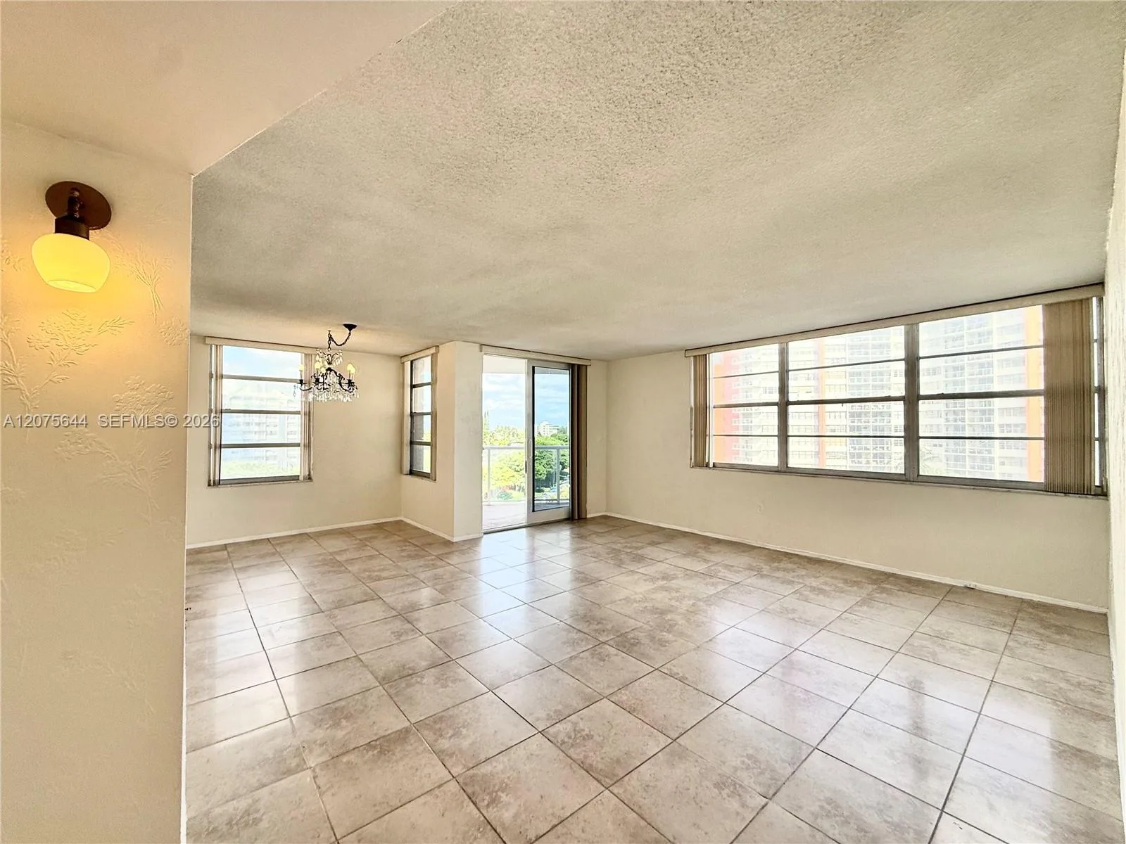 1351 NE Miami Gardens Dr # 626E, Miami, FL 33179 photo 2