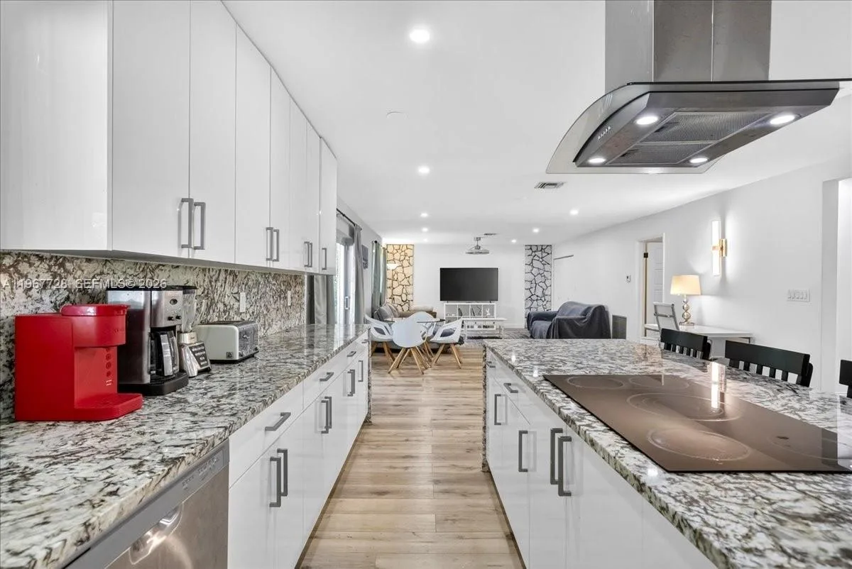 3211 Calle Largo Dr, Hollywood, FL 33021 — zdjęcie 3