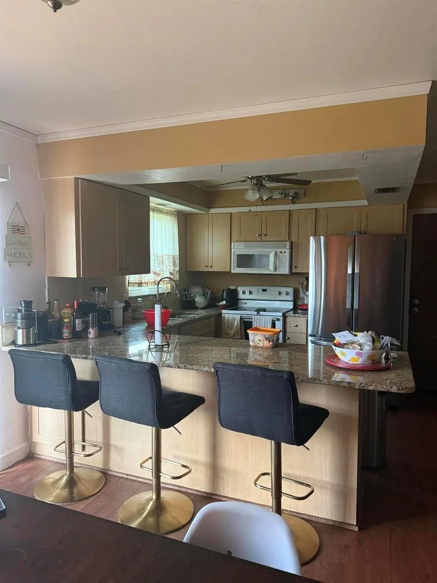 1410 NE 14th Terrace, Cape Coral, FL 33909 photo 4