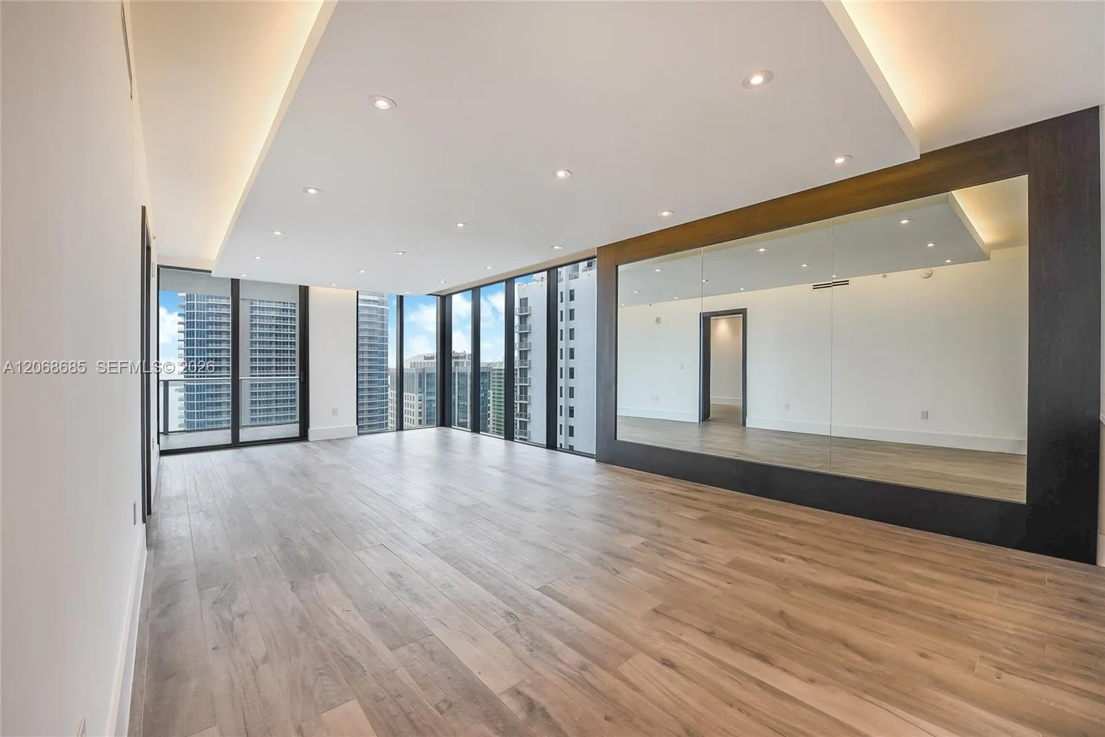 1010 Brickell Ave # 3905, Miami, FL 33131 — zdjęcie 4