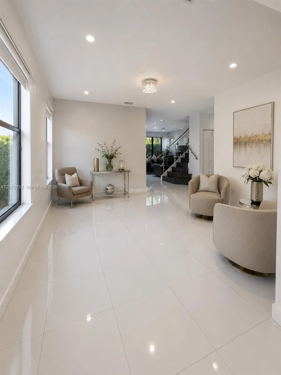 6989 NW 104th Ct, Doral, FL 33178 photo 7