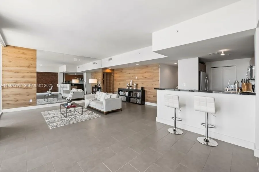 244 Biscayne Blvd # 4704, Miami, FL 33132 photo 11