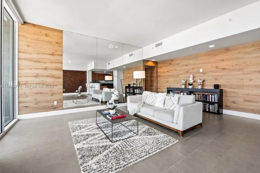 244 Biscayne Blvd # 4704, Miami, FL 33132 photo 12