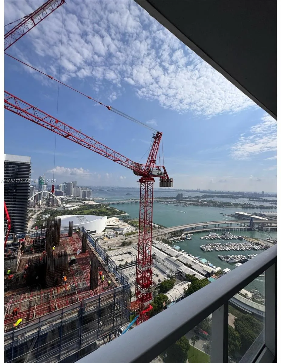 244 Biscayne Blvd # 4704, Miami, FL 33132 photo 2