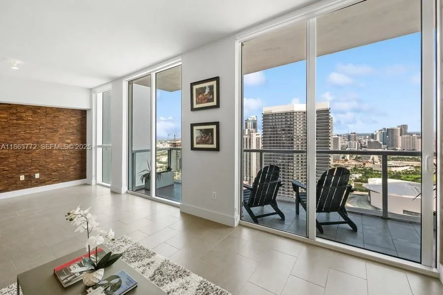 244 Biscayne Blvd # 4704, Miami, FL 33132 photo 4