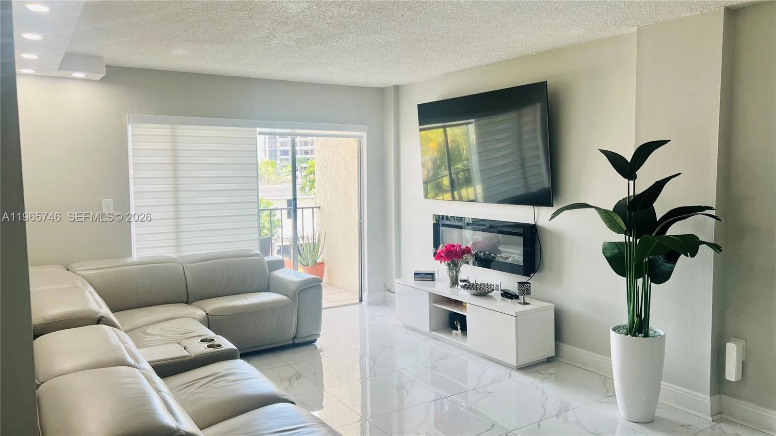 14250 SW 62nd St # 319, Miami, FL 33183