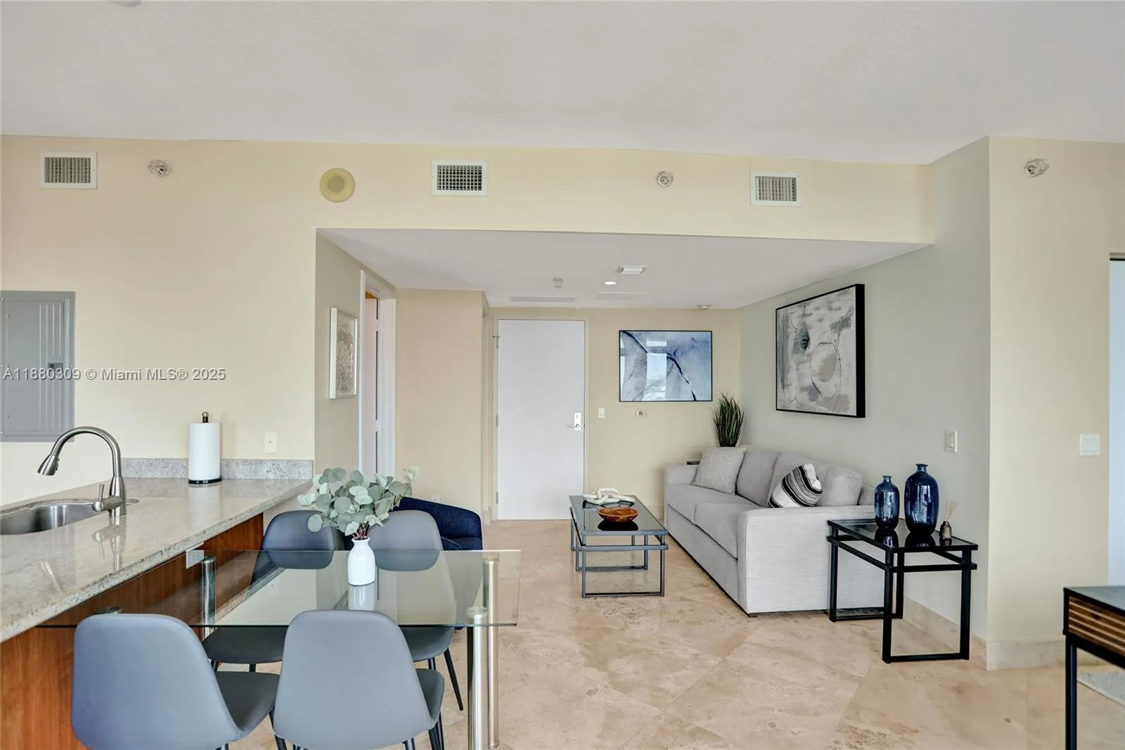 185 SW 7th St # 1600, Miami, FL 33130 photo 11