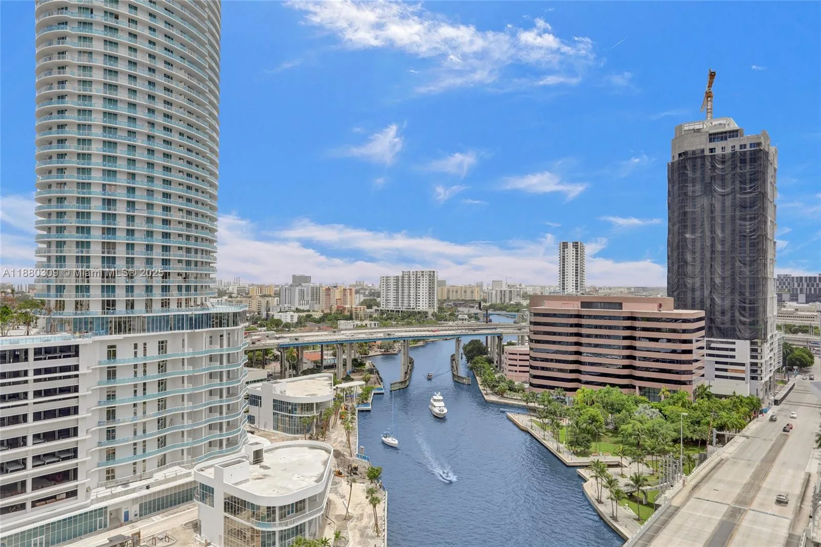 185 SW 7th St # 1600, Miami, FL 33130 photo 3