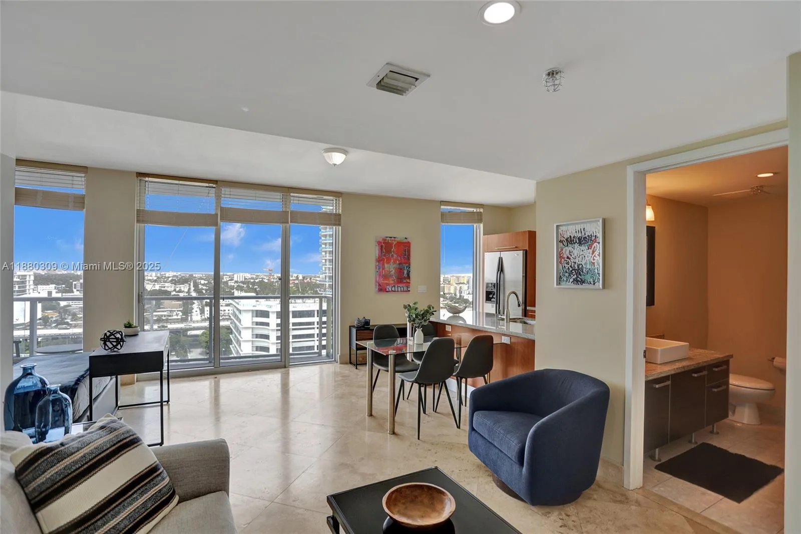 185 SW 7th St # 1600, Miami, FL 33130 photo 5