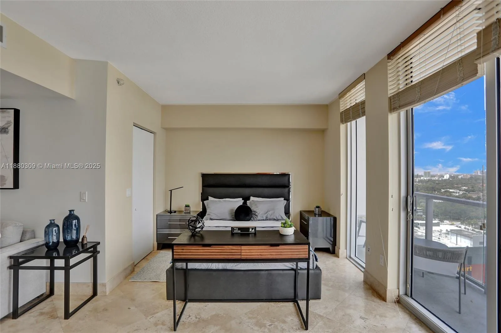 185 SW 7th St # 1600, Miami, FL 33130 photo 9