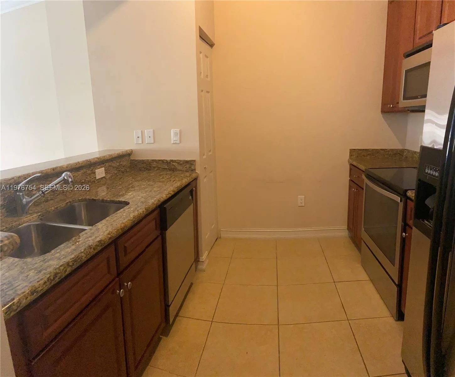 3001 NE 185th St # 534, Aventura, FL 33180 photo 4