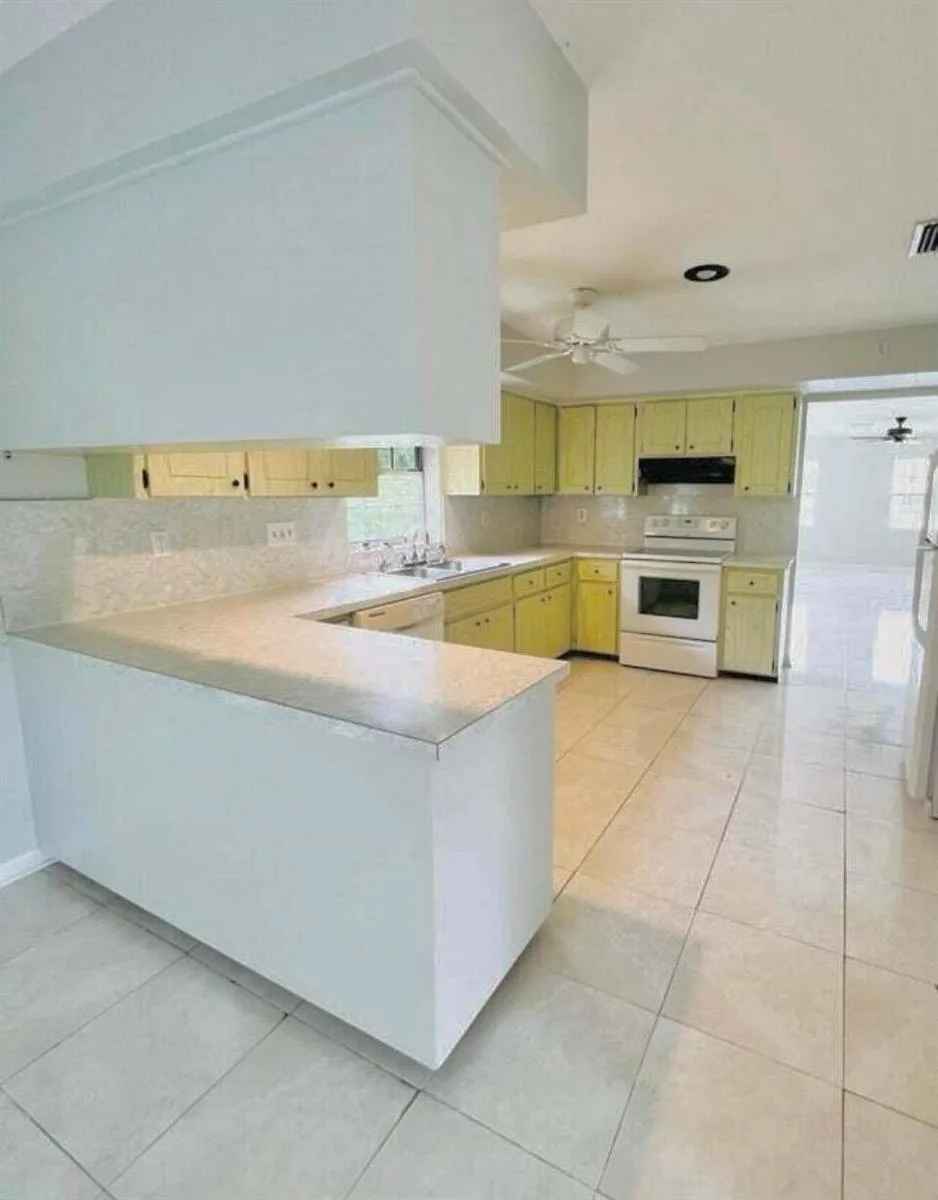 2118 SE MORNINGSIDE Boulevard, Port St. Lucie, FL 34952 photo 11