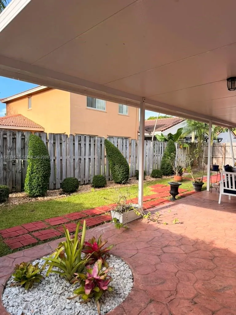 16529 SW 98th Ter, Miami, FL 33196