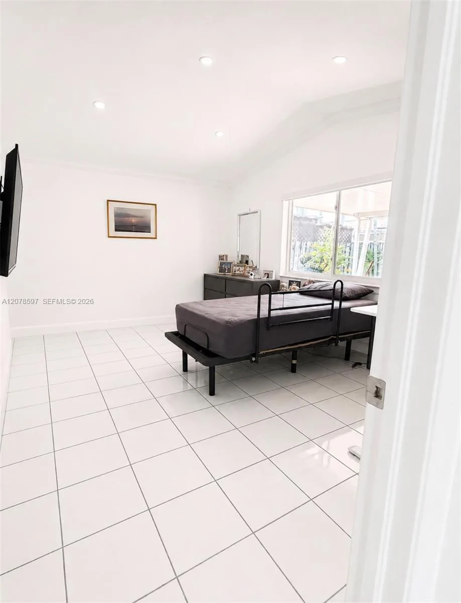 16529 SW 98th Ter, Miami, FL 33196 photo 6