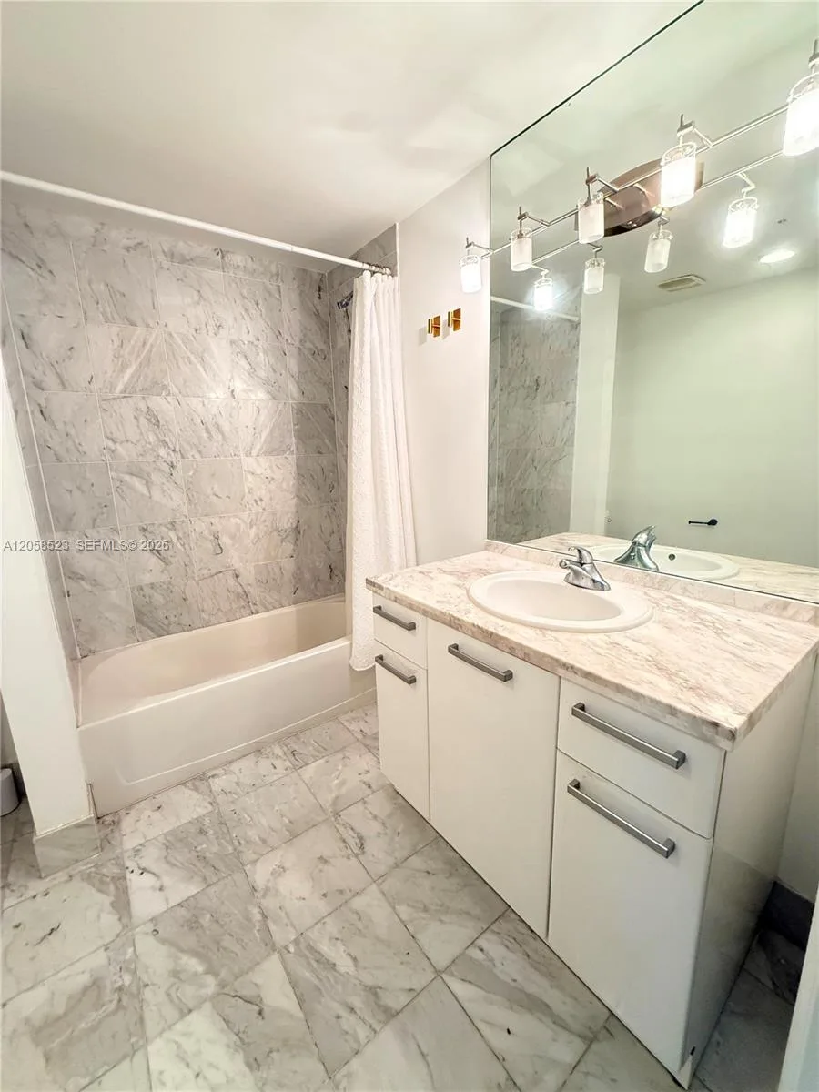 244 BISCAYNE BL # 250, Miami, FL 33132 photo 6