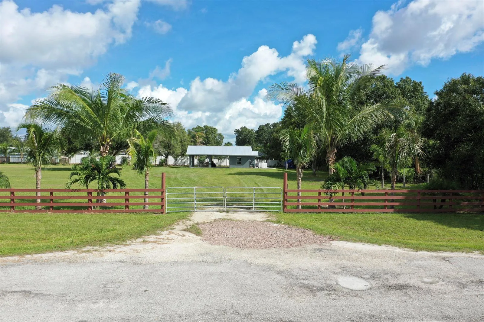 2055 SW 3rd Street, Okeechobee, FL 34974
