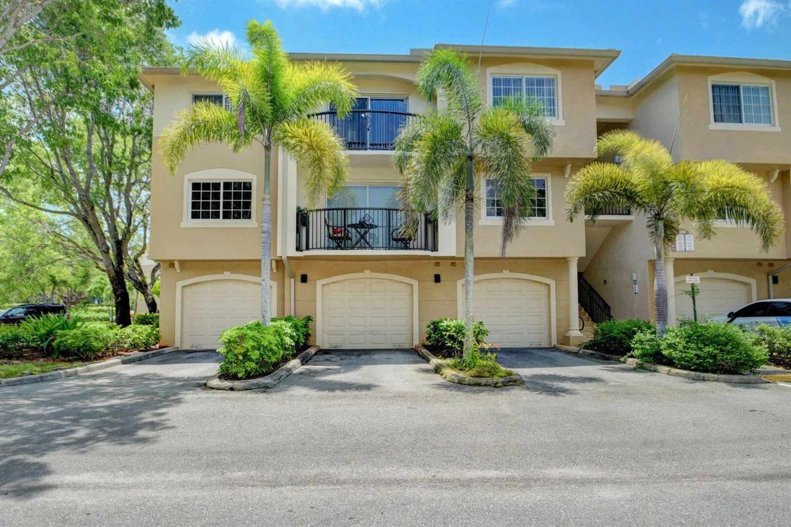 300 Crestwood Court N # 307, Royal Palm Beach, FL 33411 photo 2