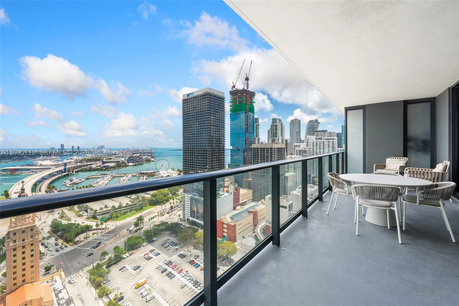 159 NE 6th St # 2915, Miami, FL 33132 photo 4