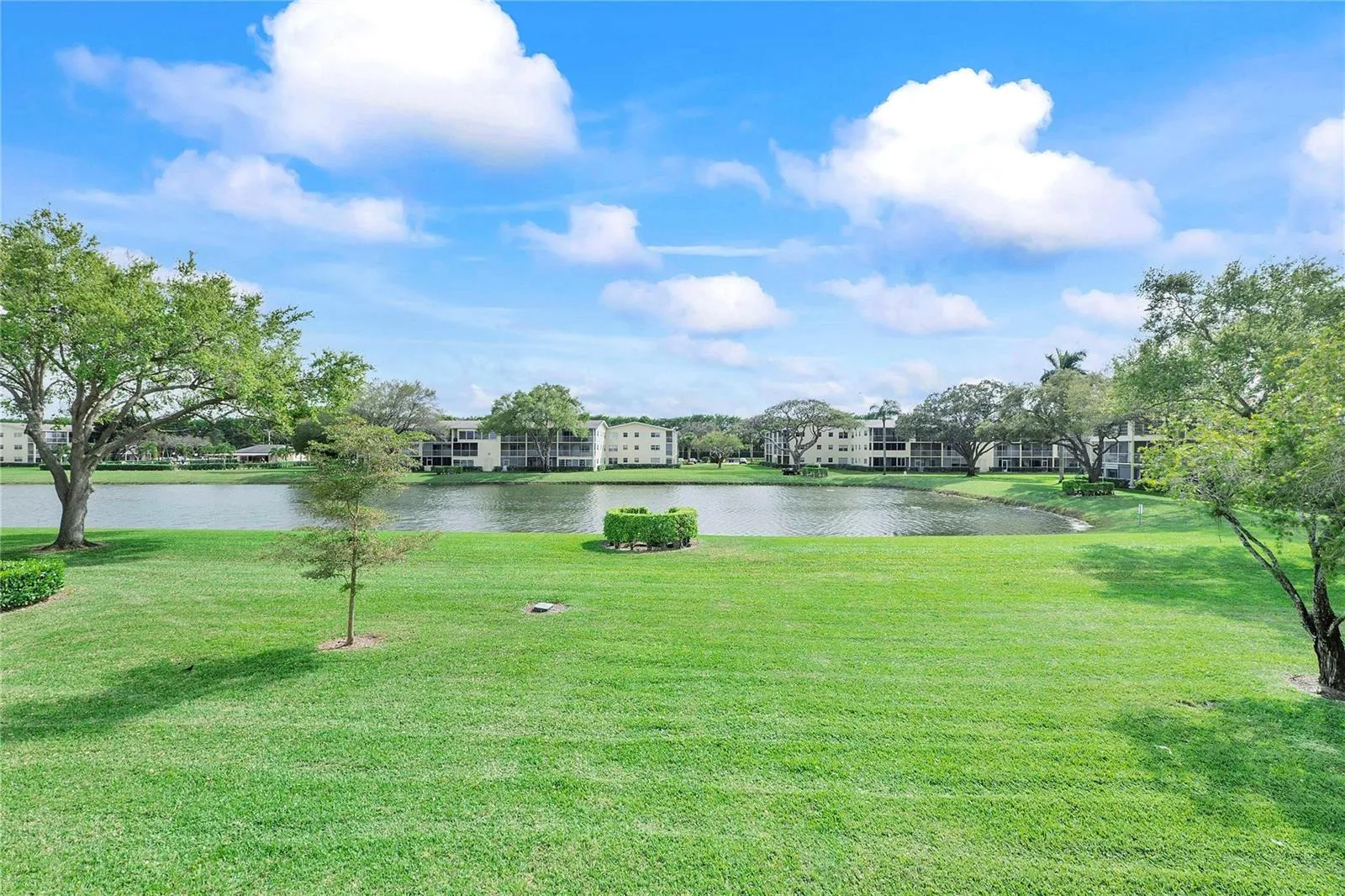 358 Dorset I # 358, Boca Raton, FL 33434 photo 2