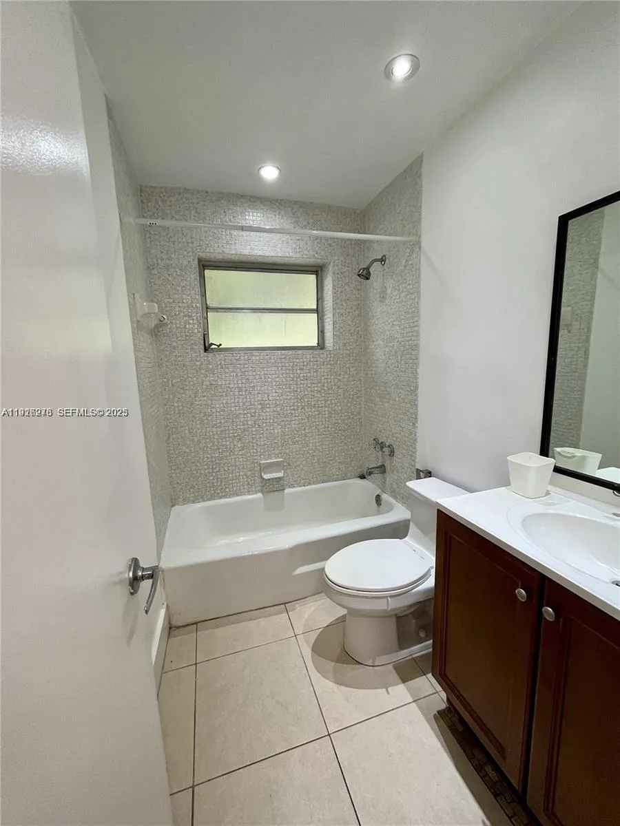 7250 SW 94th Pl # B6, Miami, FL 33173 photo 10