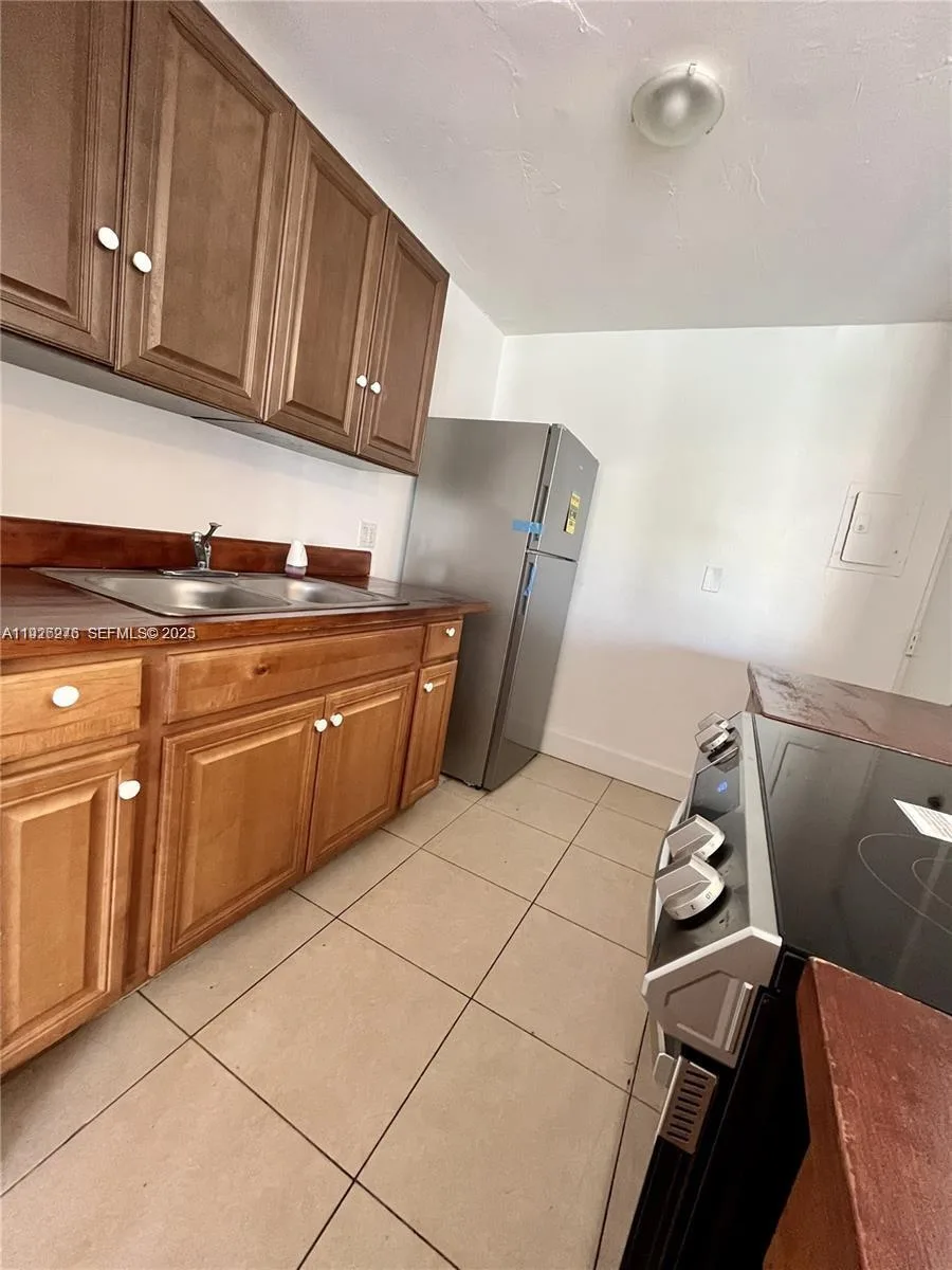 7250 SW 94th Pl # B6, Miami, FL 33173 photo 6