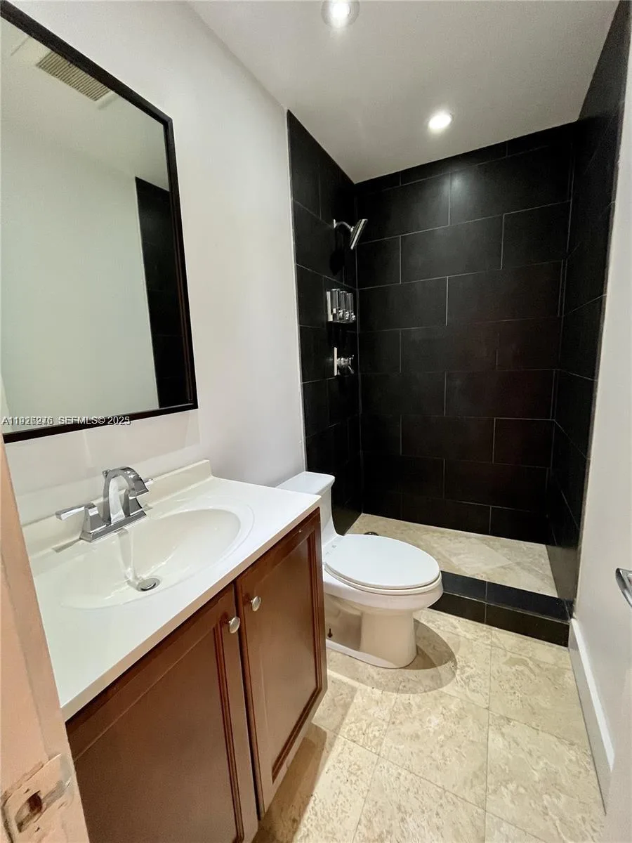 7250 SW 94th Pl # B6, Miami, FL 33173 photo 8