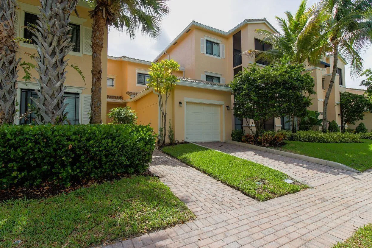 2807 Veronia Drive # 103, Palm Beach Gardens, FL 33410